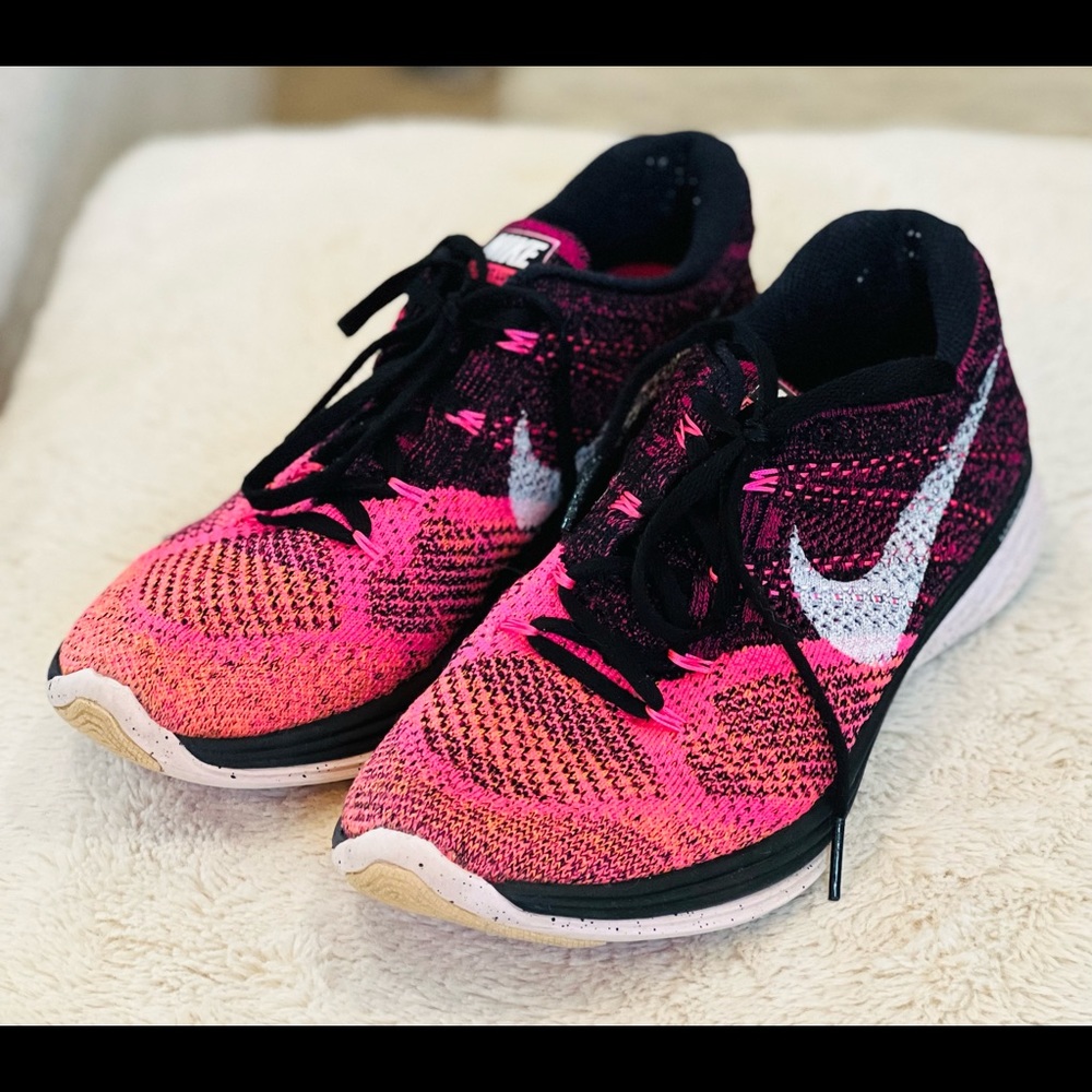 Nike FlyKnit Lunar Women’s Running Shoe